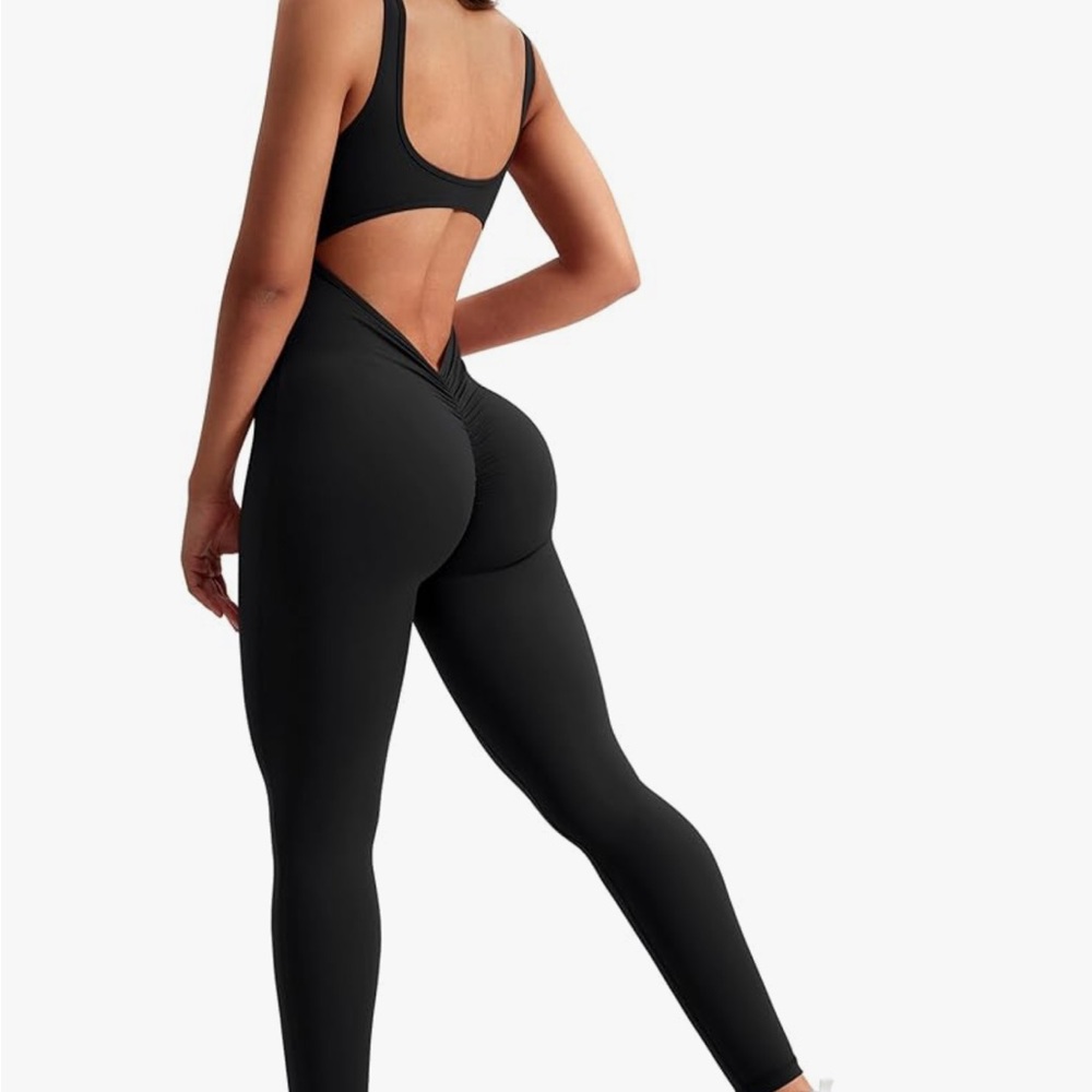 Sleek Black Sleeveless jumpsuit